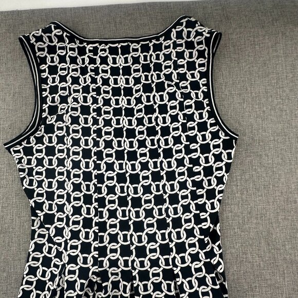 Max Studio Sleeveless A-Line Dress XS Black White V-Neckline Chain Link‎ Pattern - Picture 9 of 10